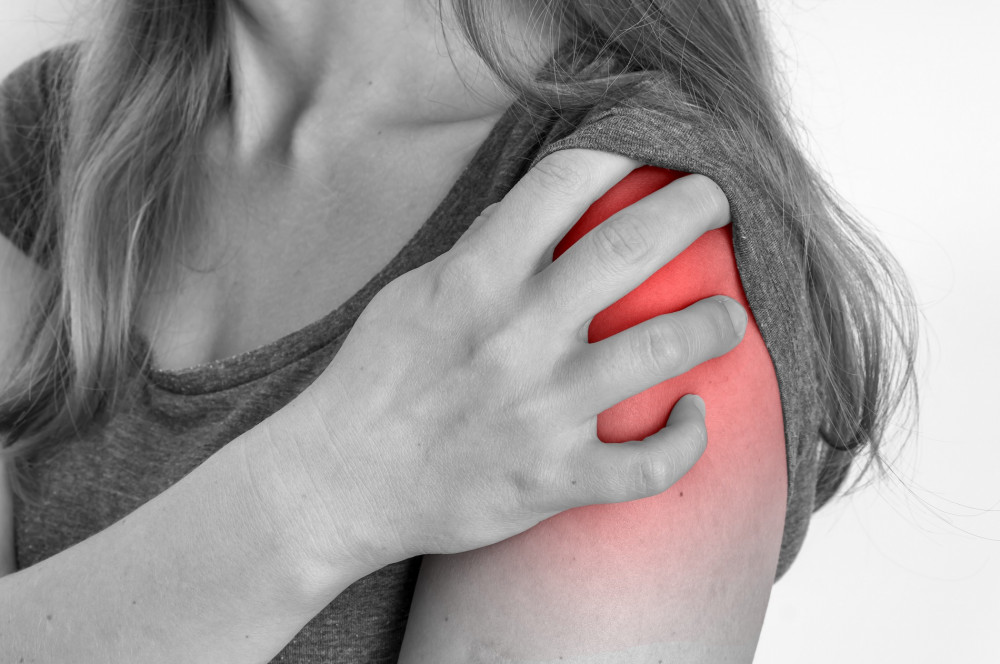 fájó fájdalom a jobb kar vállízületében az ágyéki gerinc osteochondrosisa nőknél